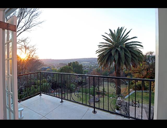 3 BEDROOM HOUSE FOR SALE IN KENSINGTON